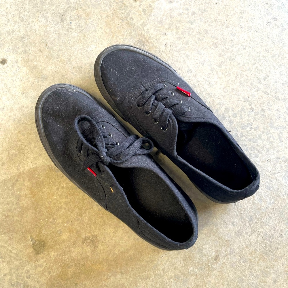 Levi's women shoe